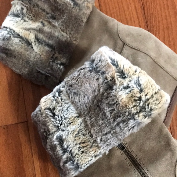 Johnston and Murphy Suede/Leather Fur Boots - Picture 11 of 11